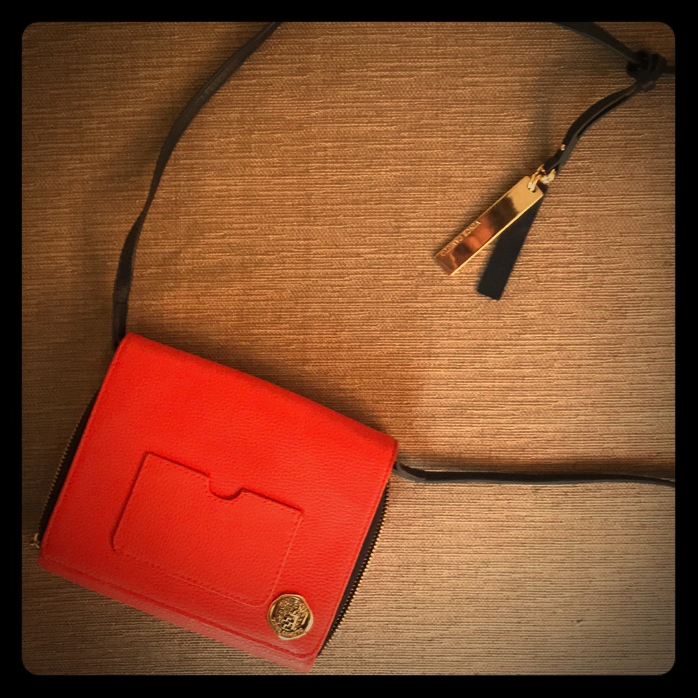 FLASH SALE!!! Vince Camuto Crossbody Bag 🧡🧡